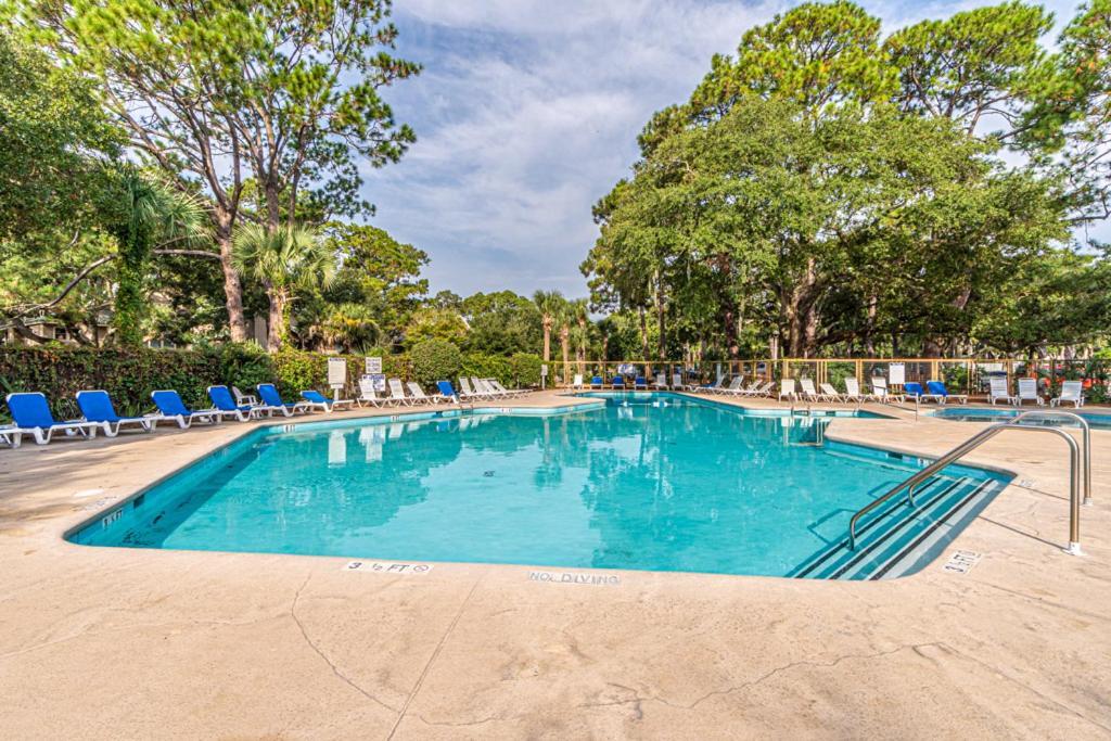1686 Bluff Villas Renovated Sleeps 8 Walk To Salty Dog Sea Pines هيلتون رئيس جزيرة المظهر الخارجي الصورة