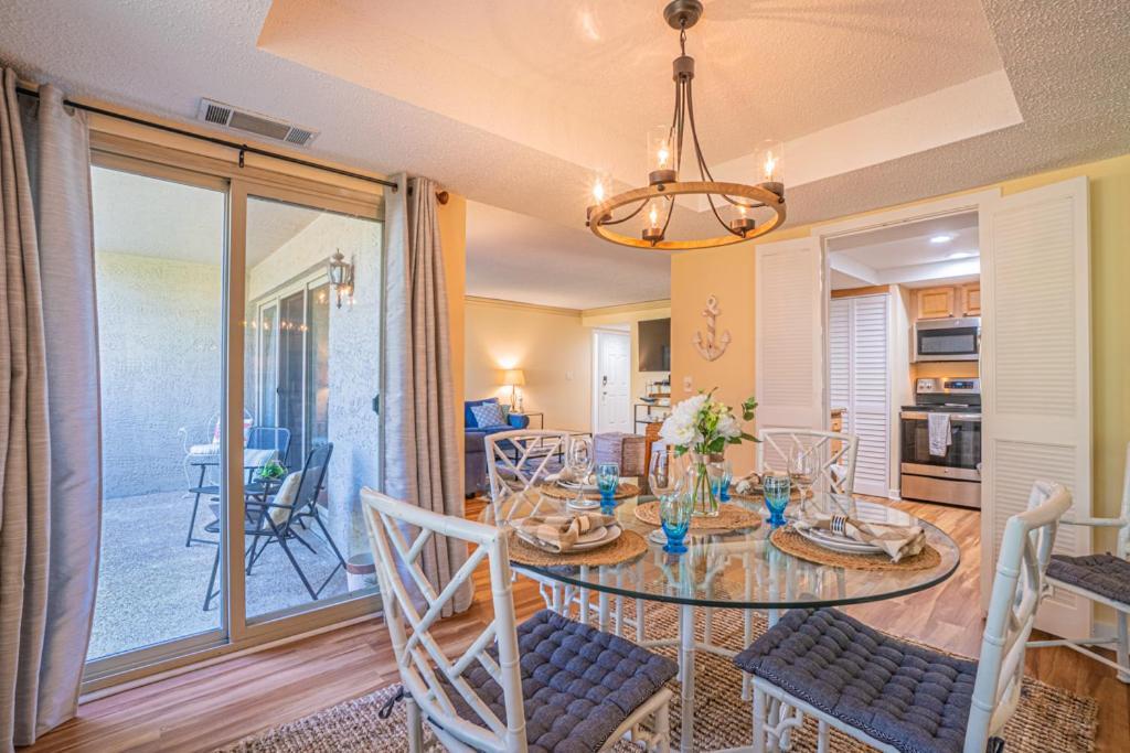 1686 Bluff Villas Renovated Sleeps 8 Walk To Salty Dog Sea Pines هيلتون رئيس جزيرة المظهر الخارجي الصورة